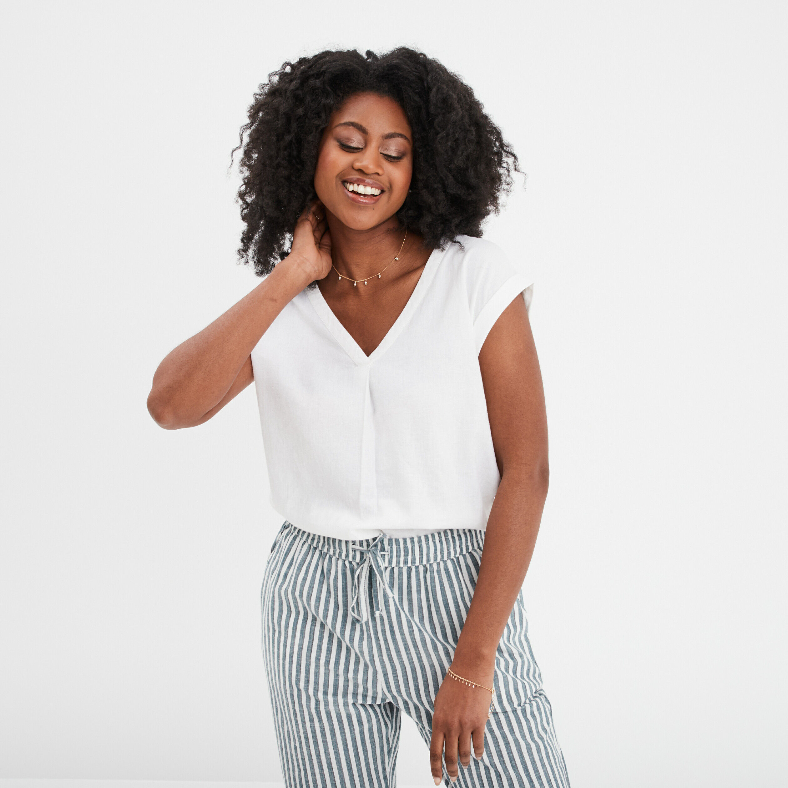 Blouse col V manches courtes lin mélangé blanc femme