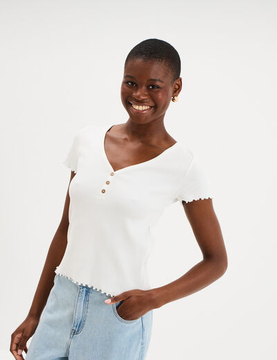 T-shirt ajust&eacute; col en V avec boutons blanc femme
