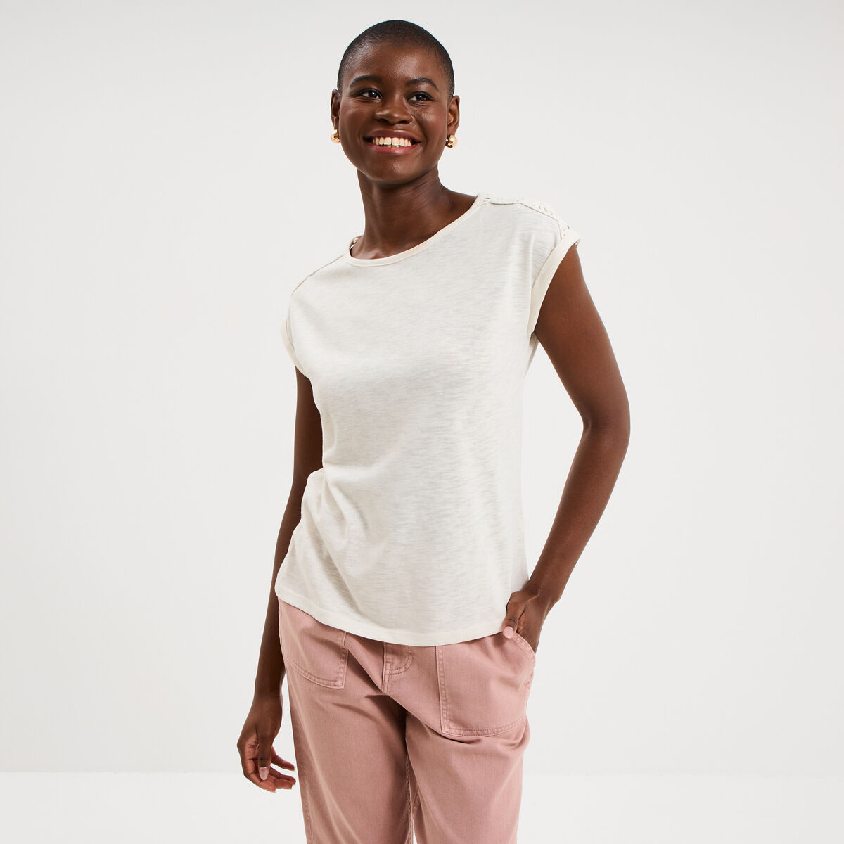 T-shirt avec broderie &eacute;paules ecru femme