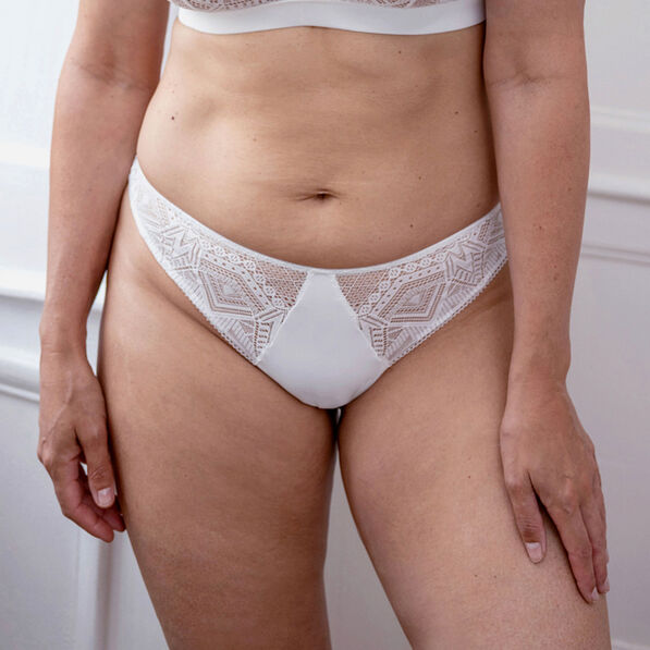 Tanga à dentelle blanc femme