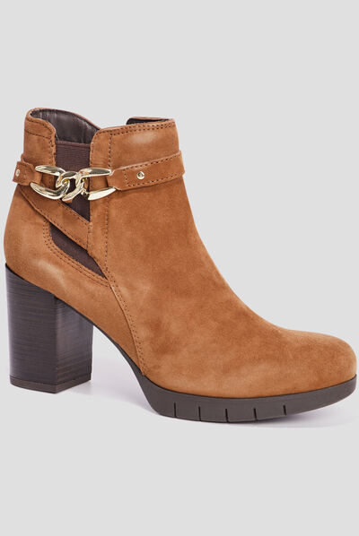 Bottines à talons avec chaînes en cuir marron femme