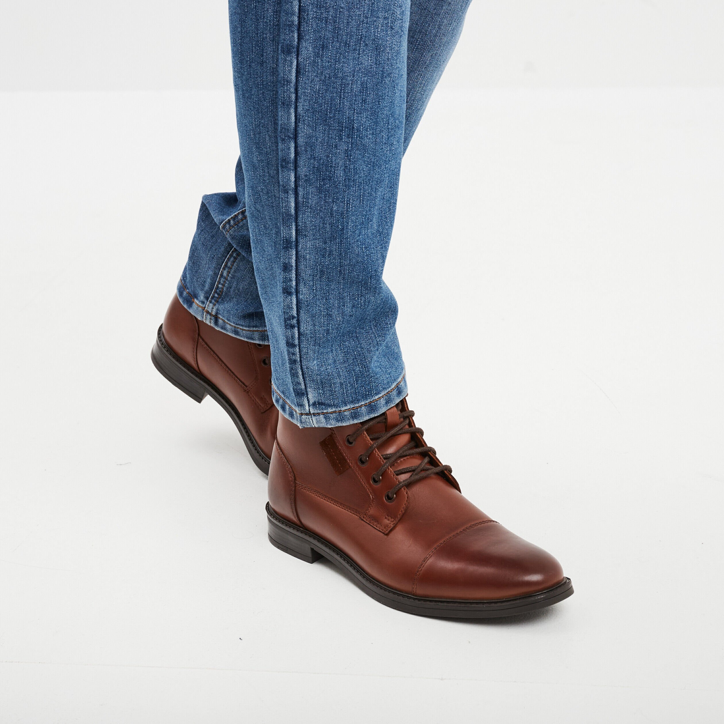 Boots cuir à lacets marron homme
