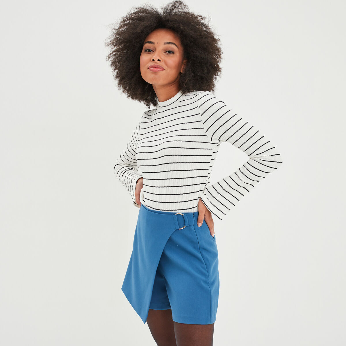Jupe-short portefeuille avec boucle bleu foncé femme