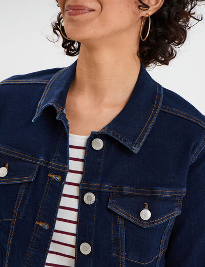 Veste en jean ajustée boutonnée denim brut femme