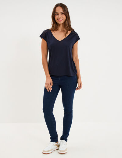 T-shirt col en V ajour&eacute; &eacute;paules et dos bleu fonc&eacute; femme