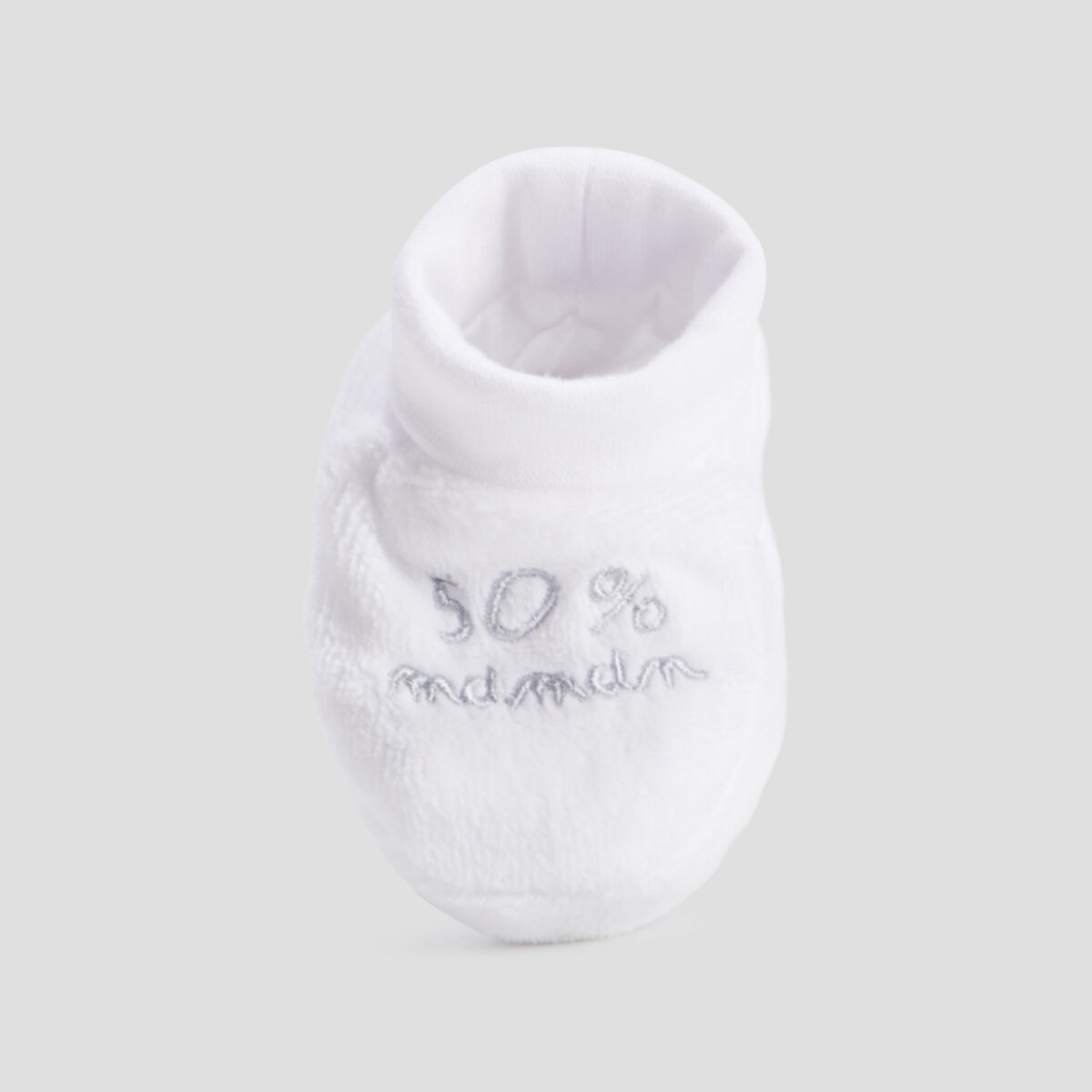 Chaussons effet velours blanc b&eacute;b&eacute;