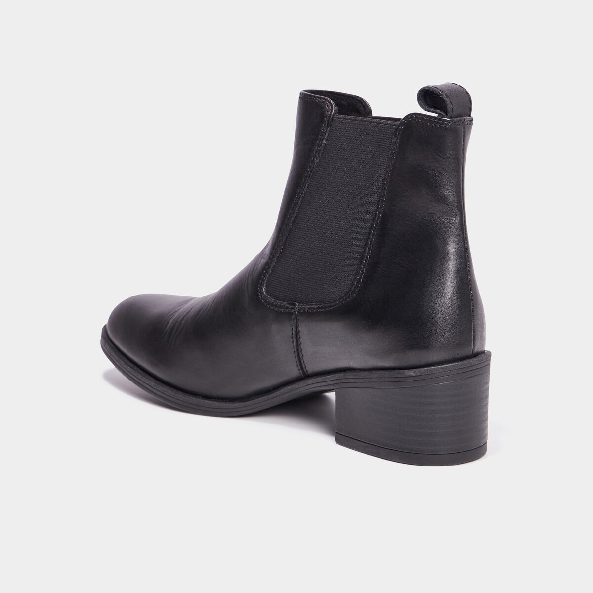 Bottines à talons en cuir noir femme