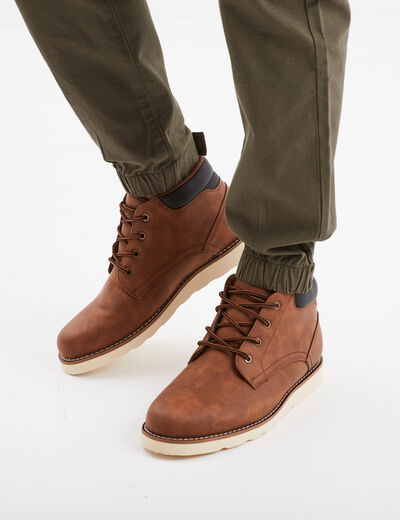 Boots à lacets effet similicuir marron homme