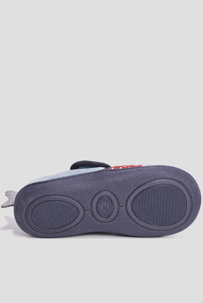 Chaussons détail requin gris garçon