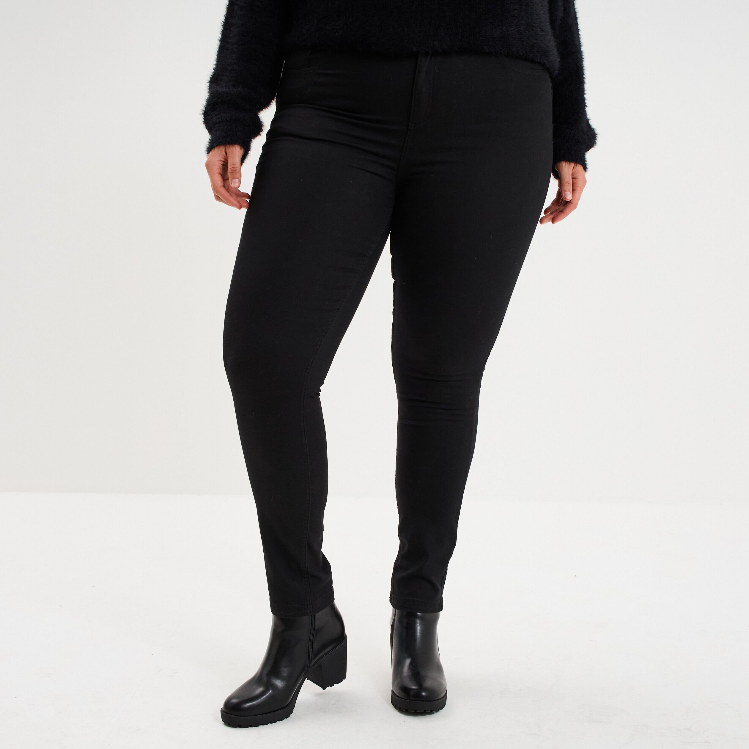 Pantalon slim taille haute et élastiquée noir femme grande taille MODAVISTA