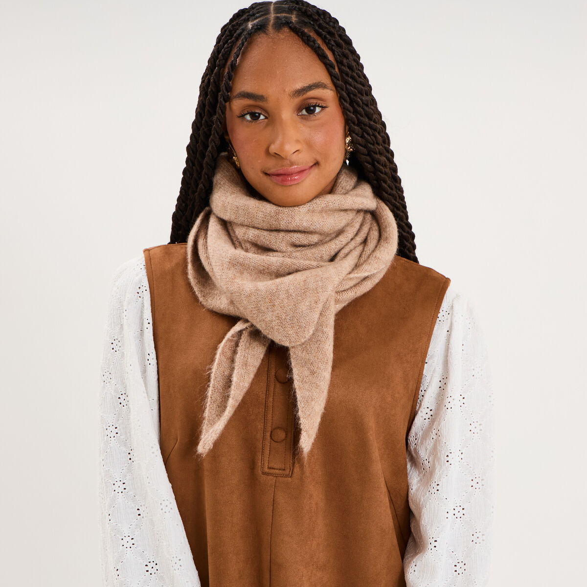 &Eacute;charpe triangulaire en maille douce beige femme