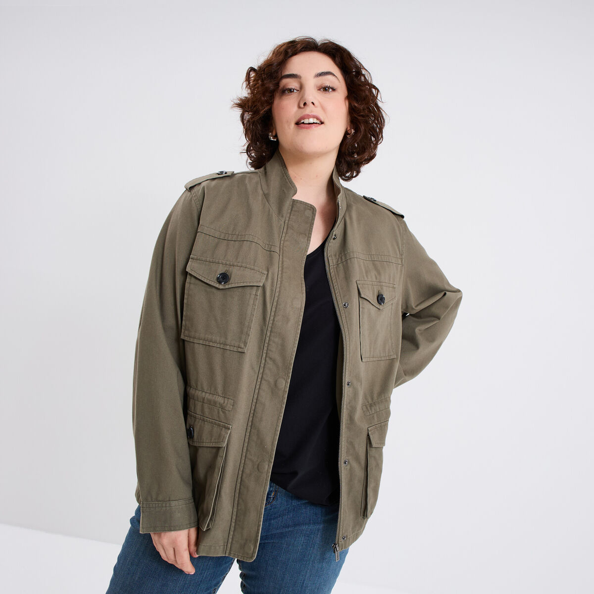 Veste mi-longue ajust&eacute;e coton vert kaki femme grande taille