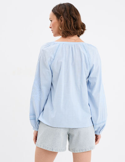 Blouse manches ballons brodées bleu ciel femme