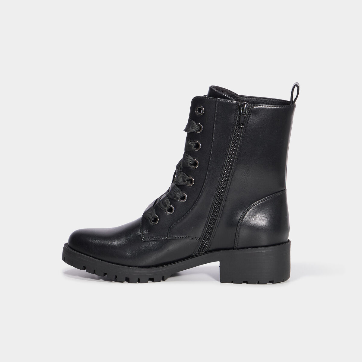 Boots avec lacets et talons noir femme