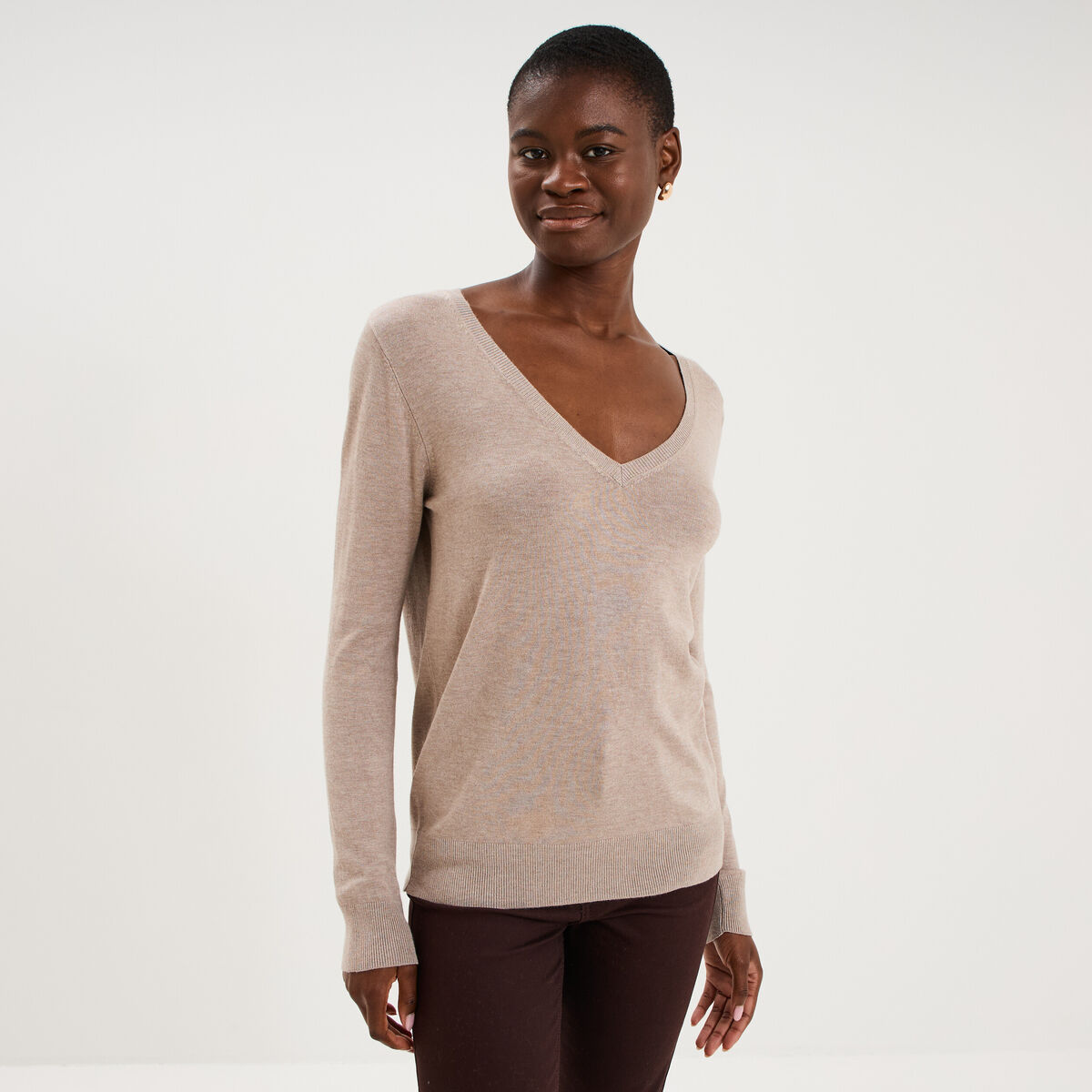 Pull col en V manches longues beige femme