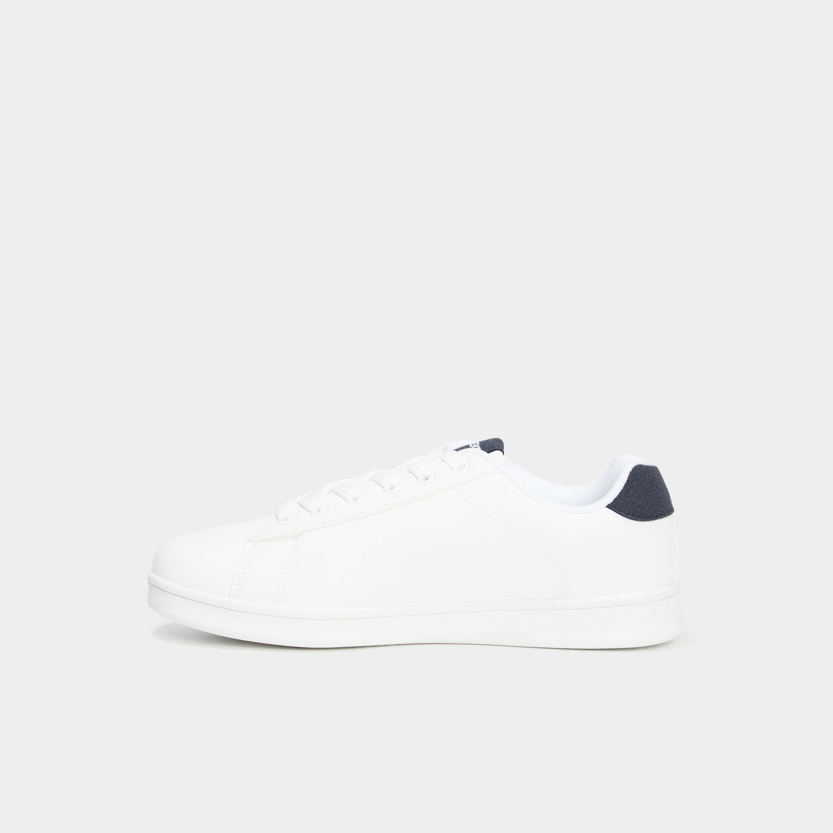 Baskets &agrave; lacets bout rond bleu marine femme