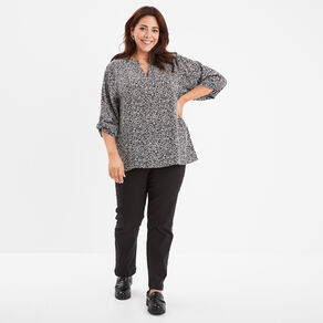 blouse coupe droite manches 34 col en v noir femmegt Blouse coupe droite manches 3/4 col en V noir femme grande taille
