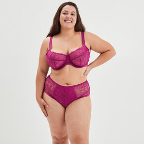 shorty en dentelle izzie violet femmegt Shorty en dentelle Izzie violet femme grande taille
