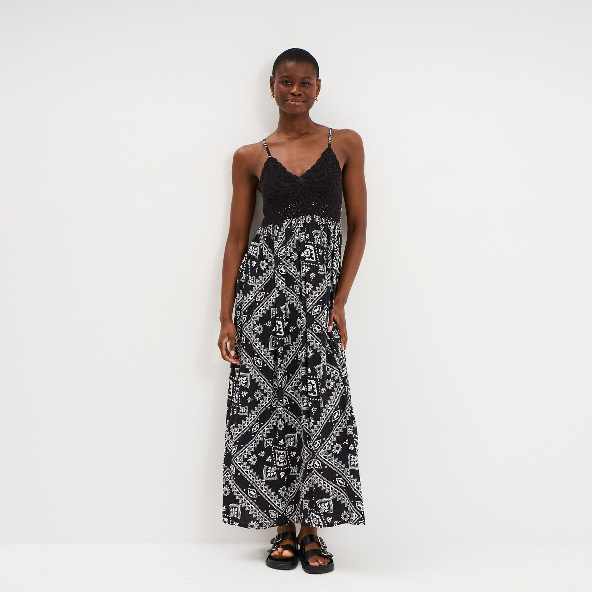 Robe longue buste effet crochet noir femme