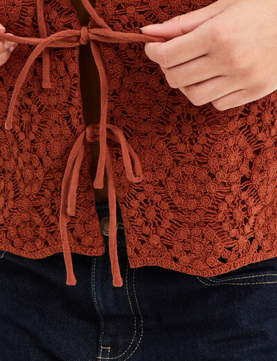 D&eacute;bardeur nou&eacute; effet dentelle macram&eacute; camel femme