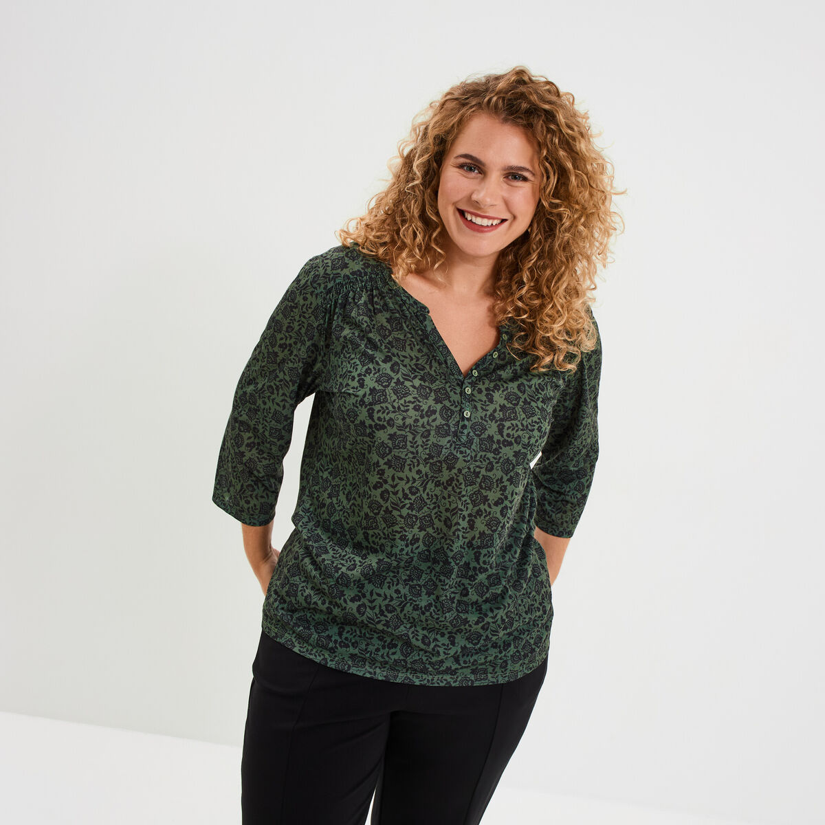 T-shirt col tunisien manches 3/4 vert kaki femme grande taille