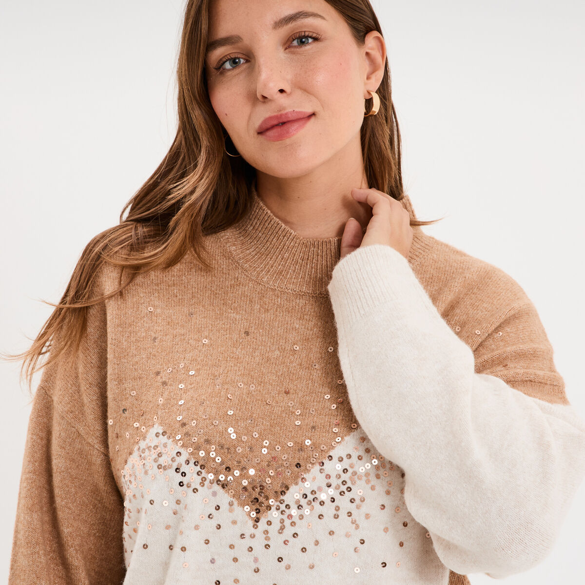 Pull col montant &agrave; sequins oversize beige femme grande taille