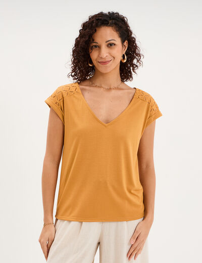 T-shirt col en V ajour&eacute; &eacute;paules et dos jaune moutarde femme