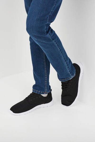 Baskets plates running crant&eacute;es noir homme