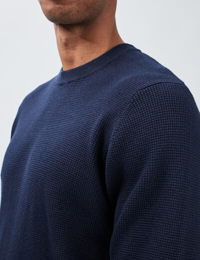Pull avec col rond à relief bleu marine homme