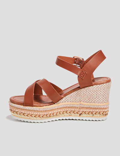 Sandales compens&eacute;es avec bride marron femme