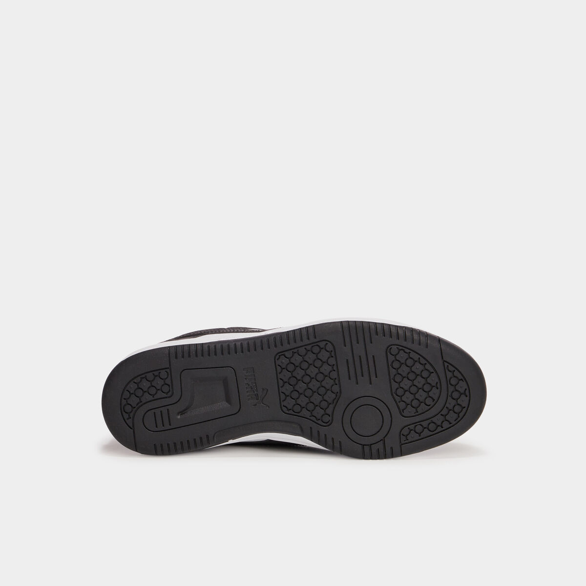 Tennis basses à lacets Puma V6 noir garçon
