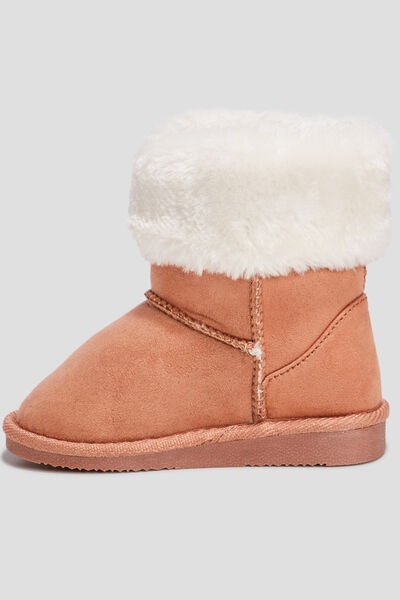 Bottines fourr&eacute;es bout rond camel fille