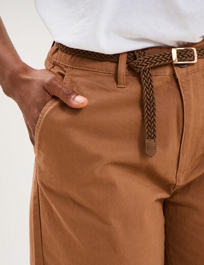 Pantalon chino regular ceinture tress&eacute;e marron clair femme