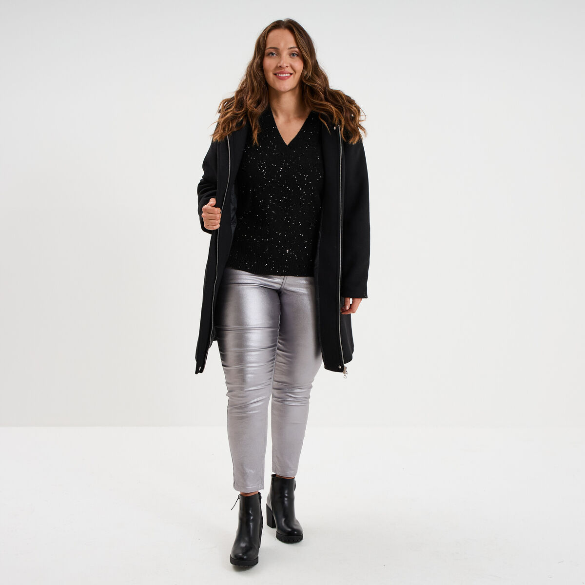 Pull droit col en V avec sequins noir femme grande taille