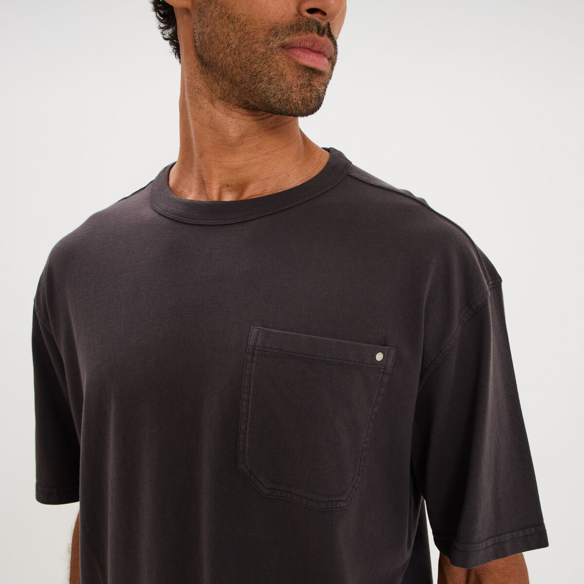 T-shirt 1 poche manches courtes coton gris fonc&eacute; homme