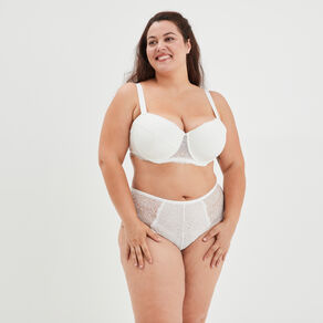 soutien gorge emboitant a dentelle izzie blanc femmegt Soutien-gorge emboîtant à dentelle Izzie blanc femme grande taille