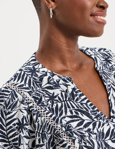 Blouse ajour&eacute;e manches 3/4 col en V ecru femme