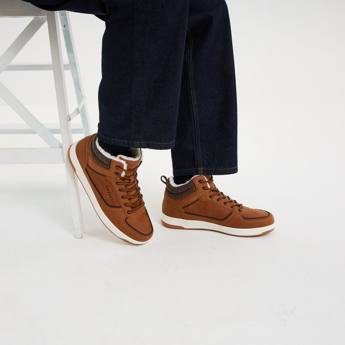 Baskets montantes fourr&eacute;es marron homme