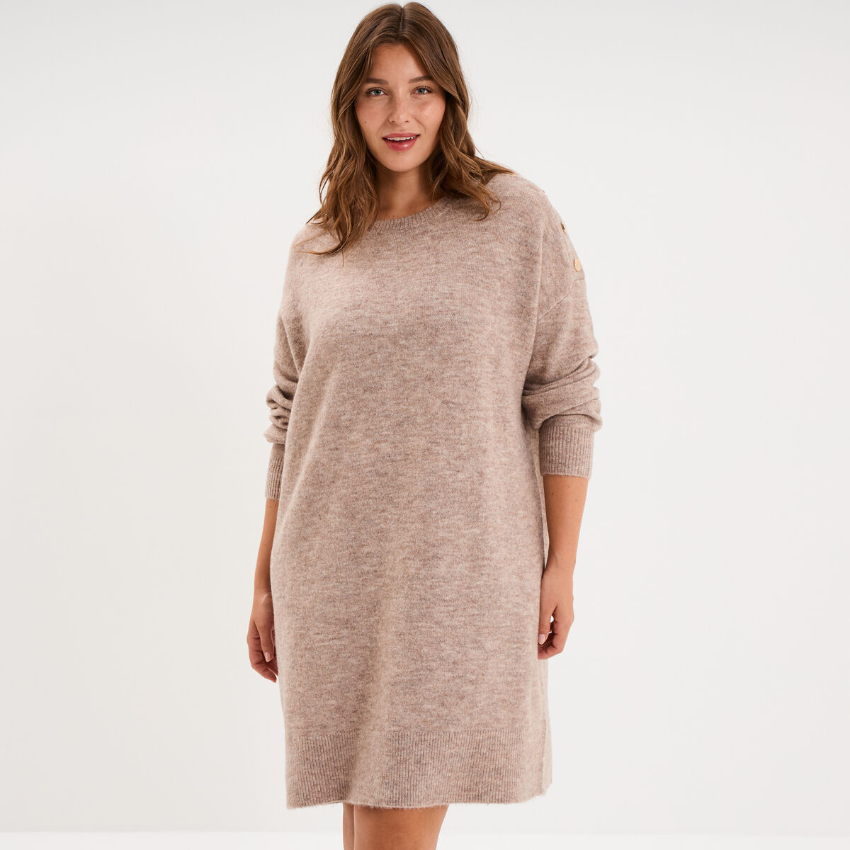 Robe pull droite boutons &eacute;paule sable femme grande taille