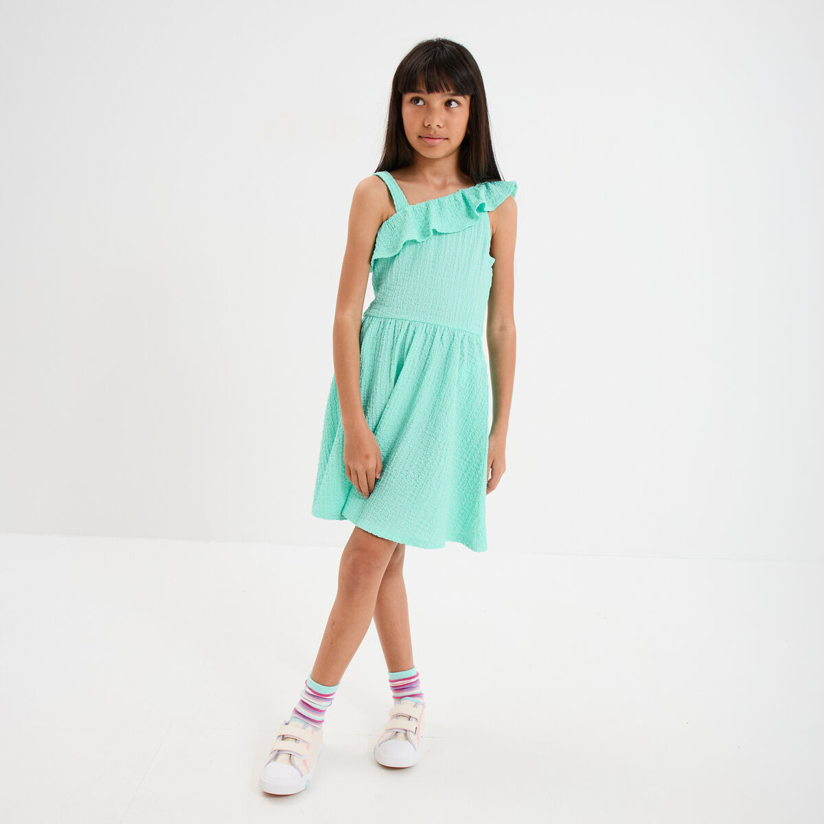 Robe courte col asym&eacute;trique &agrave; volants bleu turquoise fille