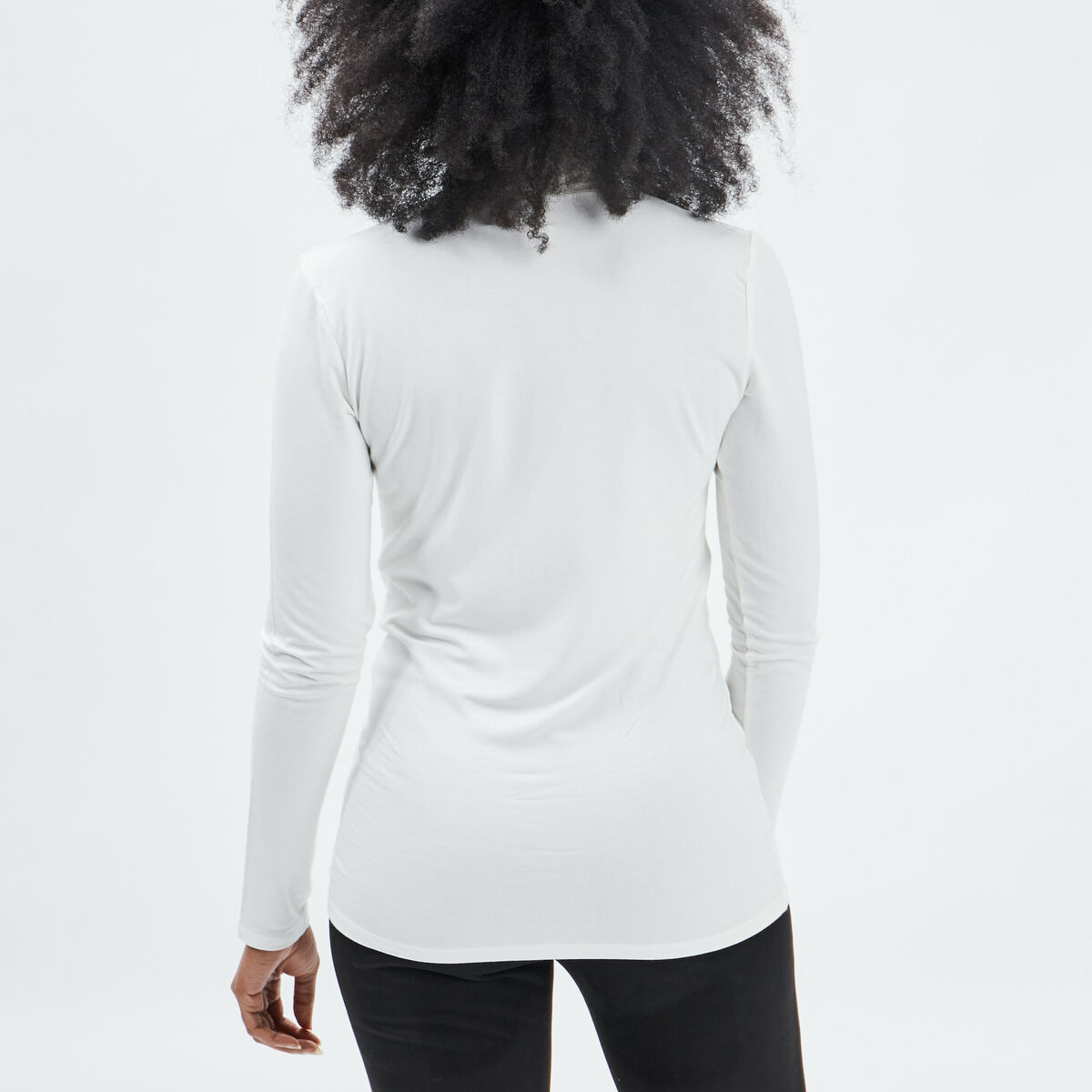 T-shirt manches longues col roul&eacute; ecru femme