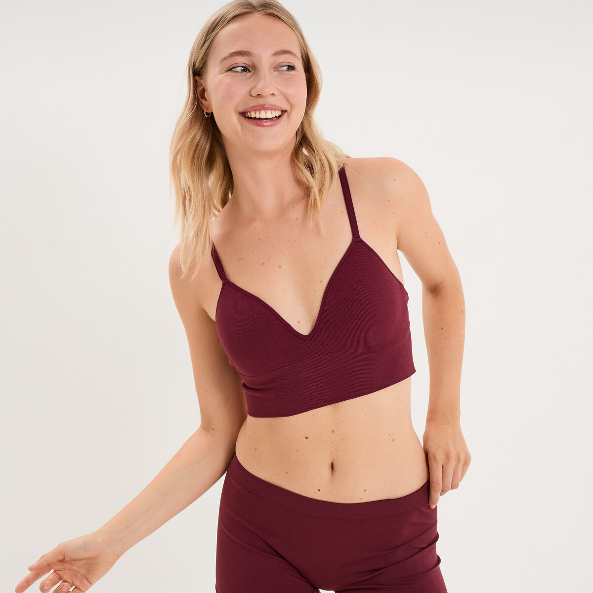Brassi&egrave;re c&ocirc;tel&eacute;e padd&eacute;e sans armature prune femme