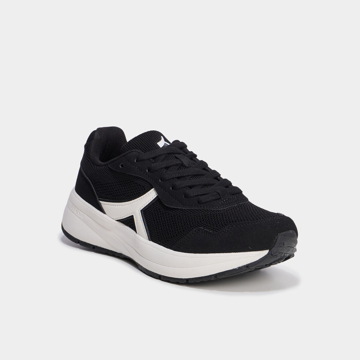 Baskets running &agrave; lacets noir femme