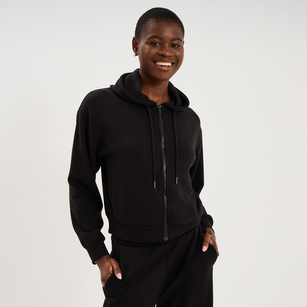 Sweat zipp&eacute; &agrave; capuche noir femme