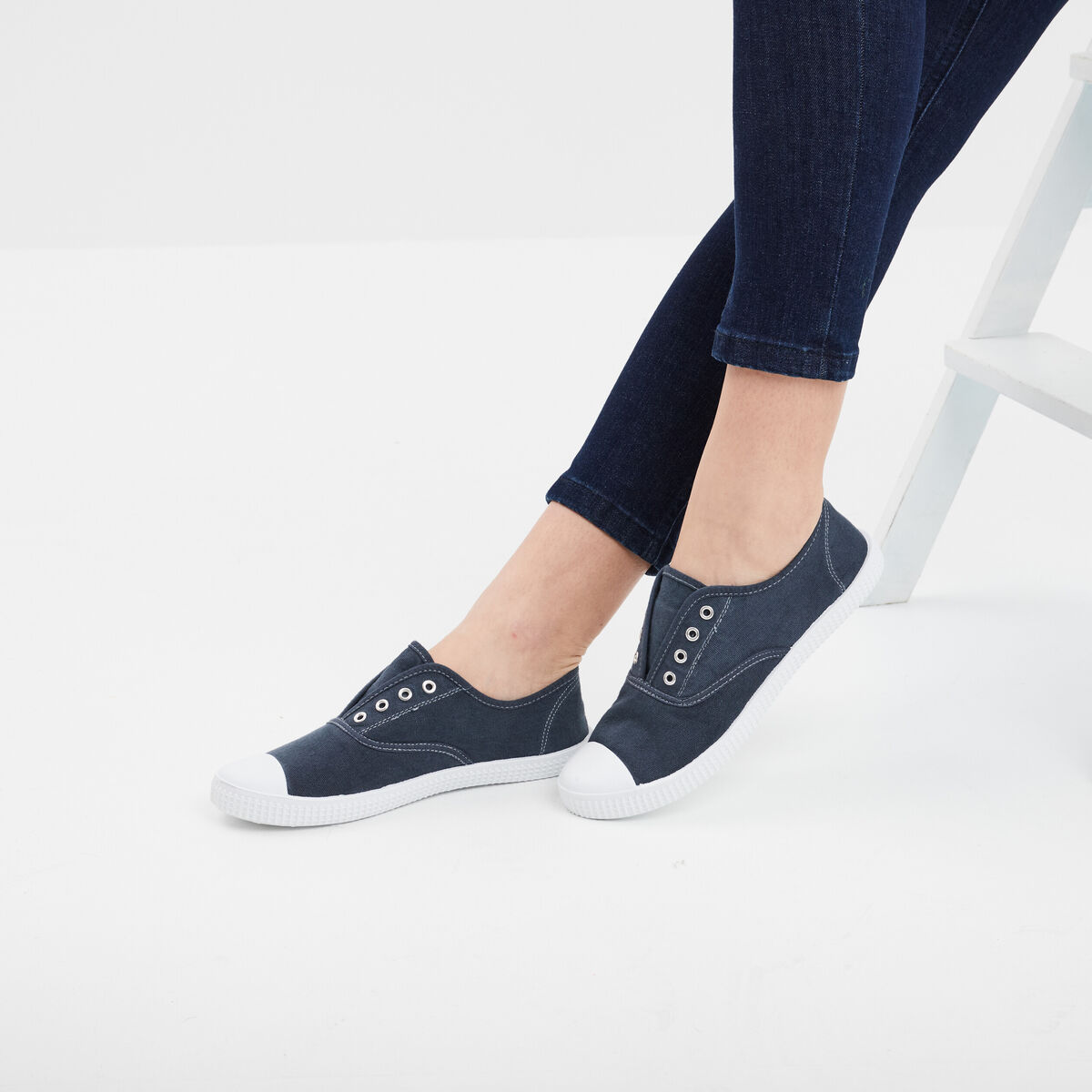 Tennis basses en toile enfilage facile bleu marine femme