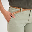 Pantalon chino 7/8&egrave;me ceinture tress&eacute;e vert kaki femme