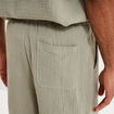 Short chino droit gaze de coton vert clair homme