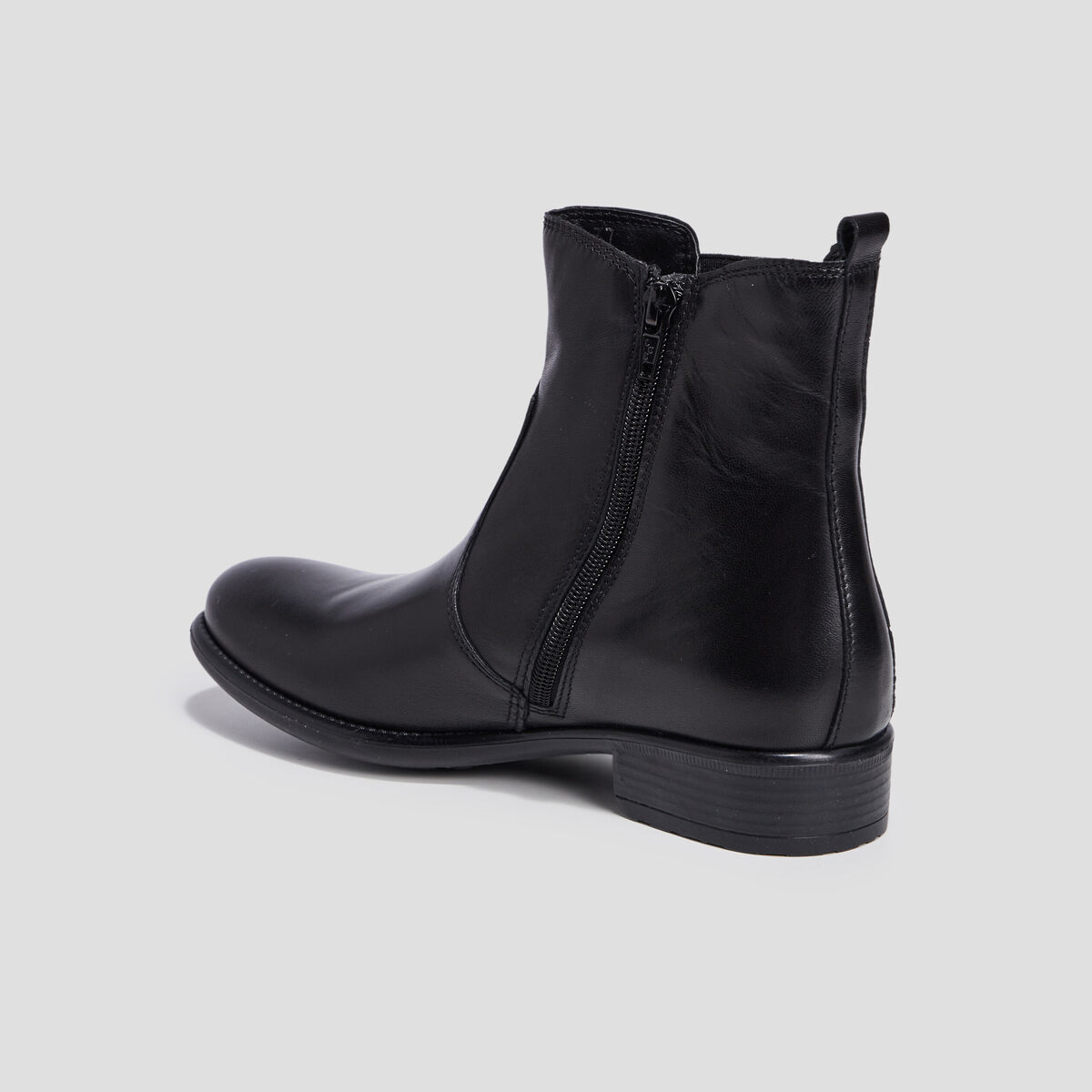 Bottines en cuir noir fille