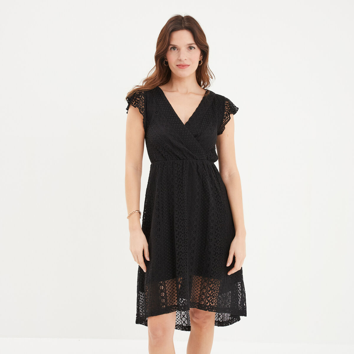 Robe longueur genou dentelle &eacute;vas&eacute;e noir femme