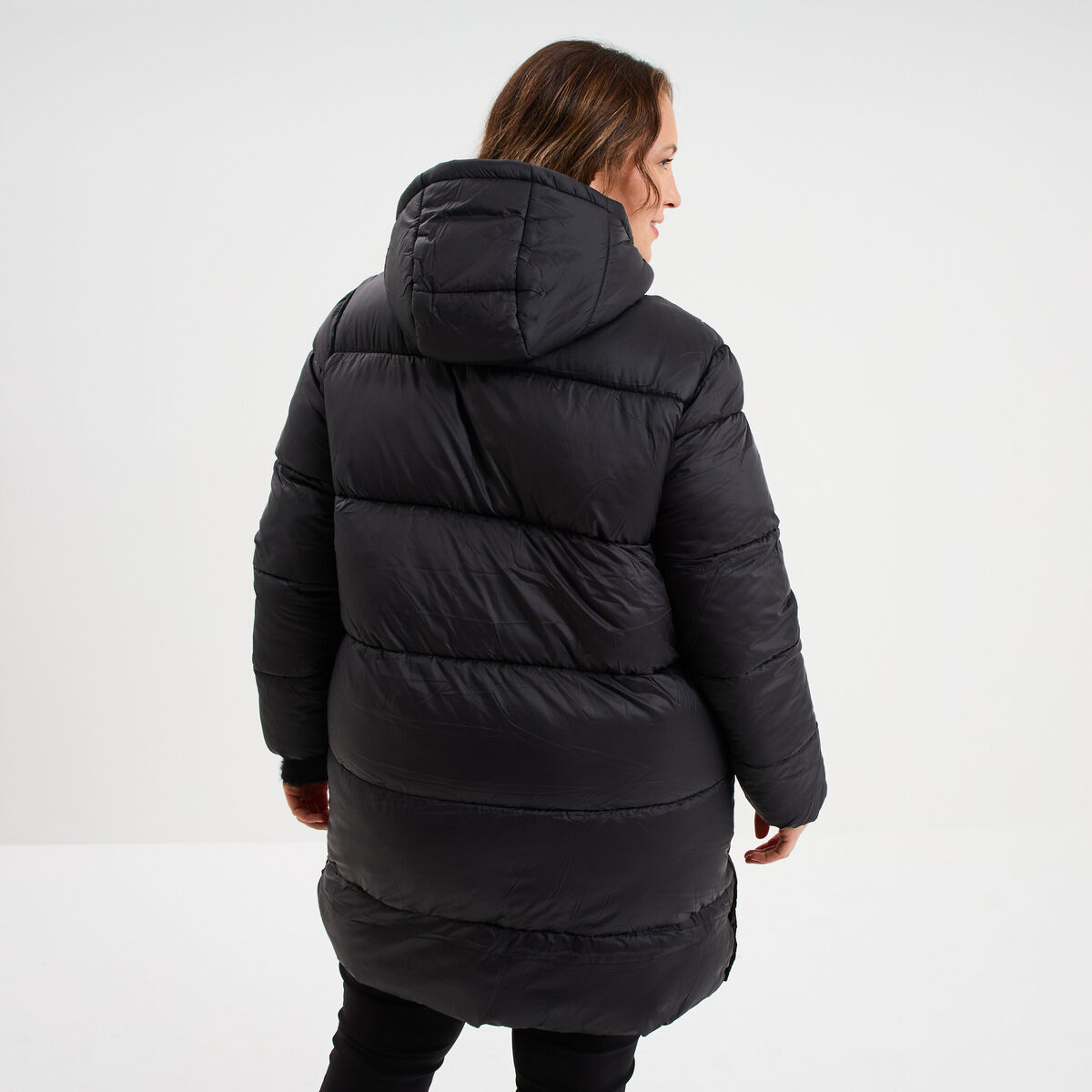 Doudoune longue &agrave; capuche noir femme grande taille